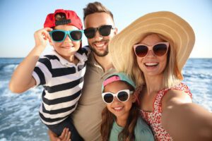 La Importancia de las Gafas de Sol Homologadas. Óptica Baca Ronda